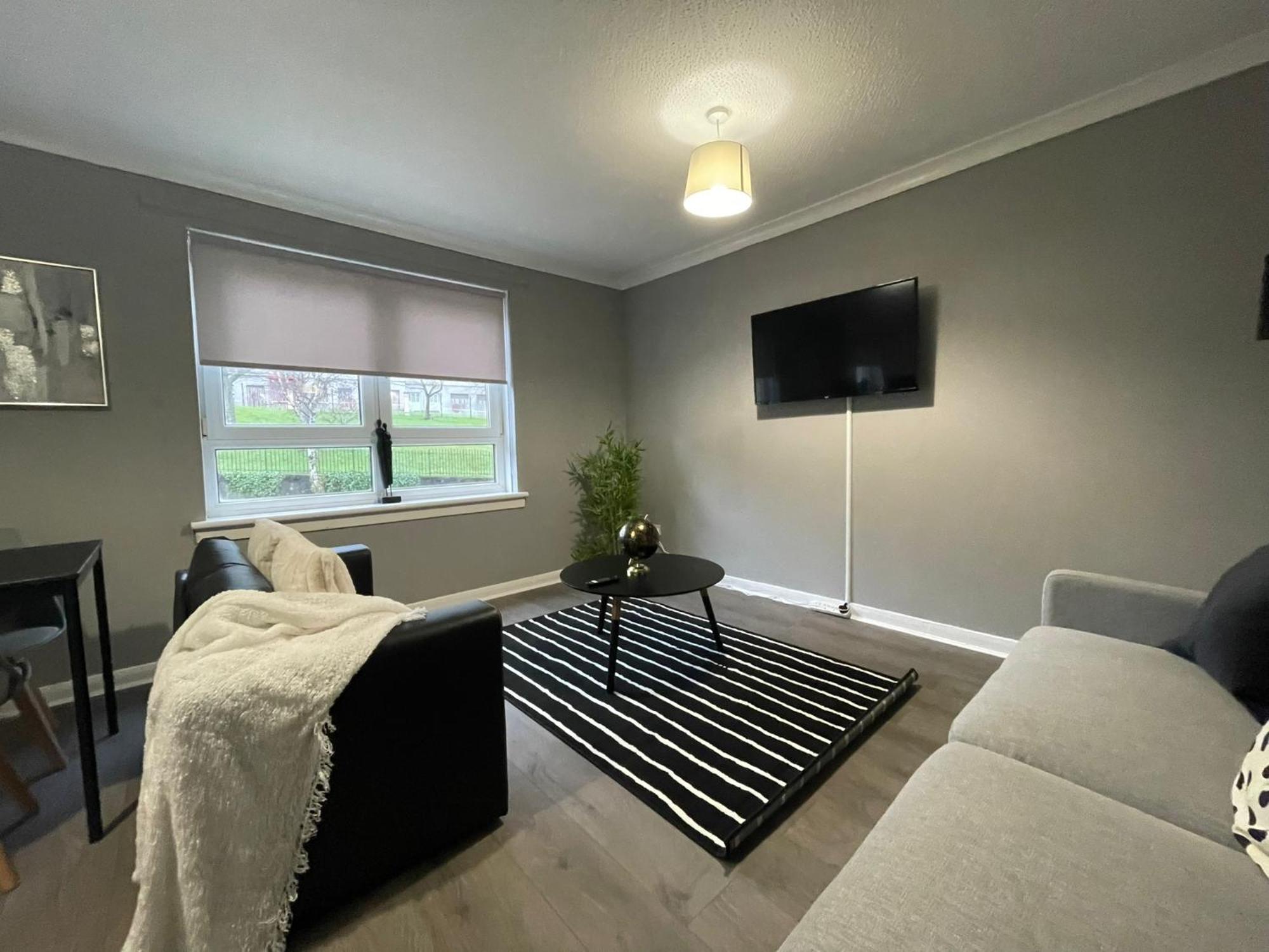 Dunbeth House Holiday home *